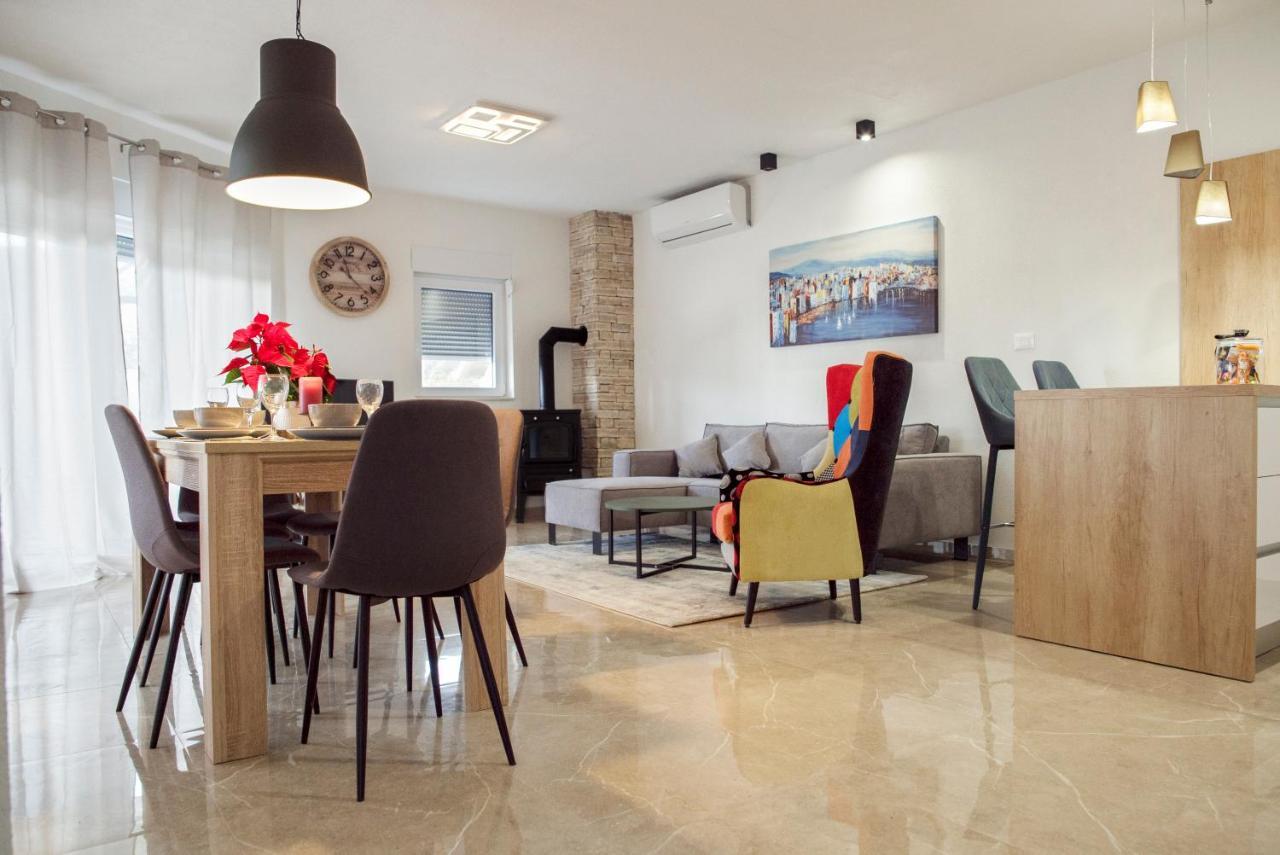 Villa Naklice Omiš Exteriér fotografie