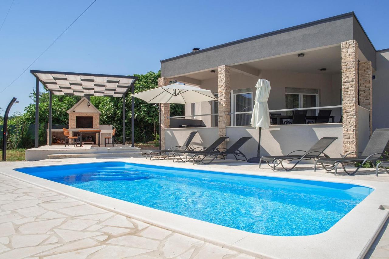 Villa Naklice Omiš Exteriér fotografie